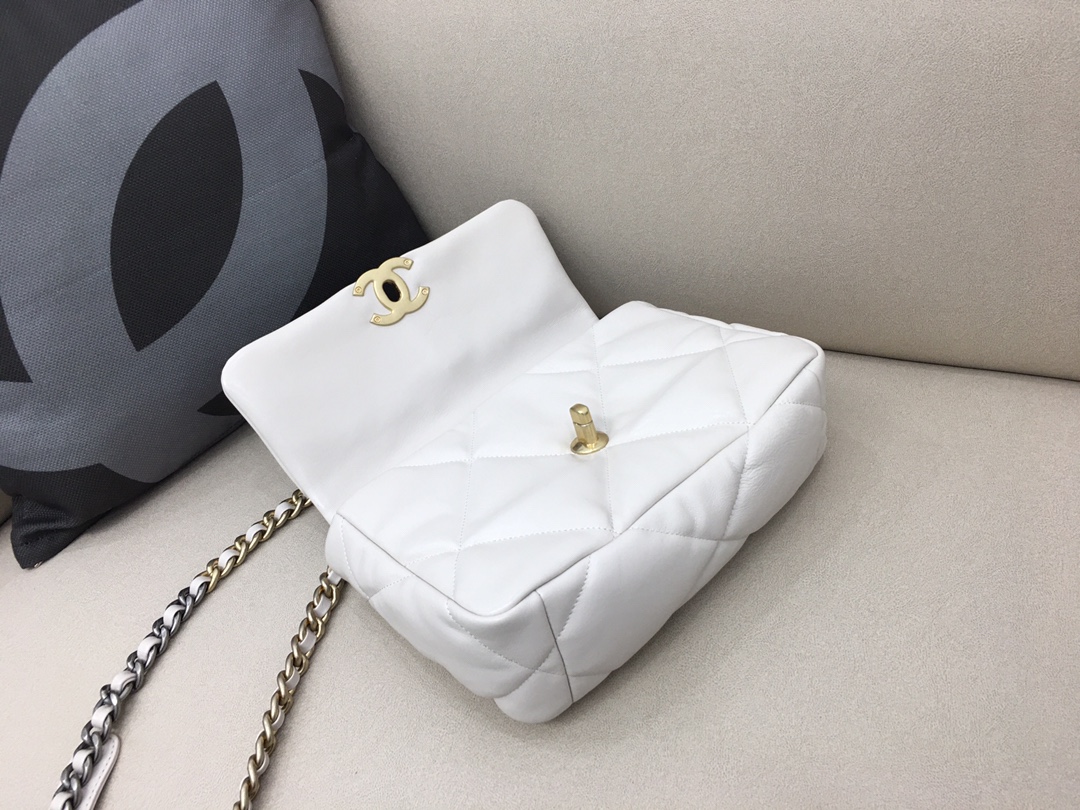 Lambskin 19 Handbag Flap Bag AS1160 White